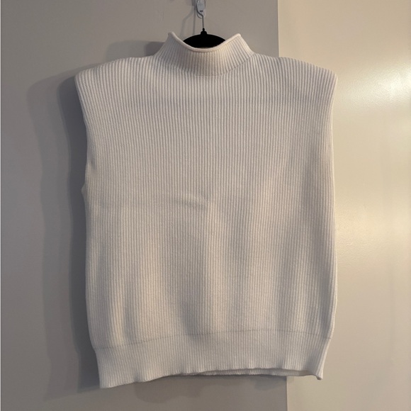 unsure Tops - Ribbed White Knit Top